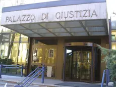 In tribunale a Belluno si e' concluso il primo grado del processo all'ex promotore finanziario trevigiano accusato di truffa ai danni di una quarantina di risparmiatori