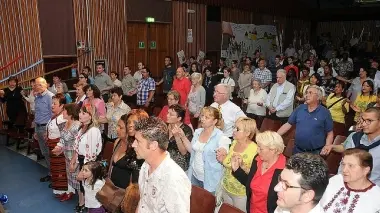 La platea alla festa dei Popoli