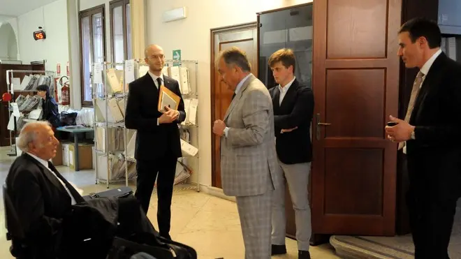 Interpress/Mazzega De Rossi Venezia, 15.05.2013.- Tribunale di Venezia "Riesame" per il Sindaco di Cirtina Andrea Franceschi.- Nella foto prima dell'udienza da sx l'Avv. Gaetano Pecorella, Andrea Franceschi, Antonio Prade, l'Assistente Prade e l'Avv. Massimo Montino