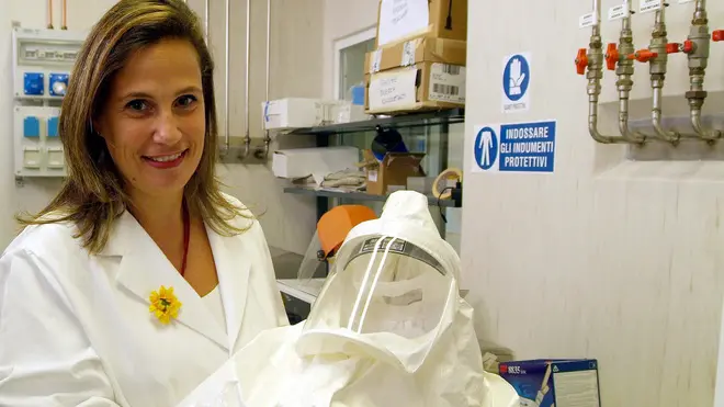 E' la dottoressa Ilaria Capua, virologa dell'Istituto Zooprofilattico Sperimentale delle Venezie di Legnaro (Padova), la vincitrice del Penn Vet World Leadership in Animal Health Award 2011. Ad annunciarlo è l'Università della Pennsylvania (Usa) che mercoledì prossimo conferirà il premio internazionale di 100 mila dollari alla ricercatrice italiana.ANSA