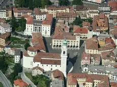 Belluno, 13 Settembre 2005, veduta dall'alto della cittÃ di Belluno, il centro storico ed il diuomo - Una veduta dall'alto del centro di Belluno