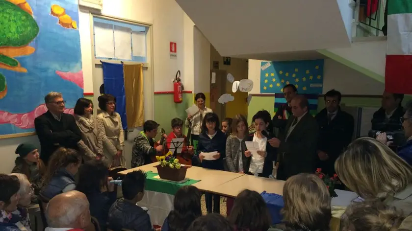 L'intervento degli alunni della scuola elementare di Fiammoi durante l'incontro con il sindaco Massaro