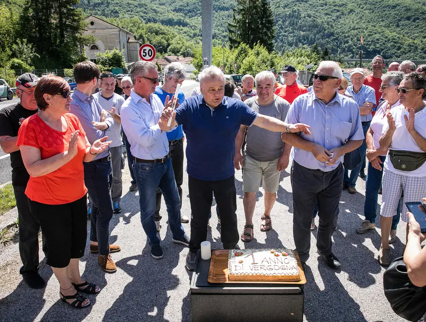 De Marchi Fadaldo manifestazione per la frana