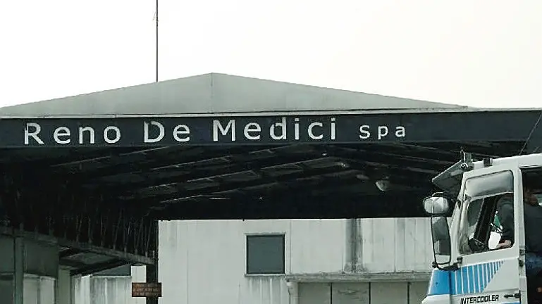 L’ingresso della cartiera Reno De Medici a Santa Giustina