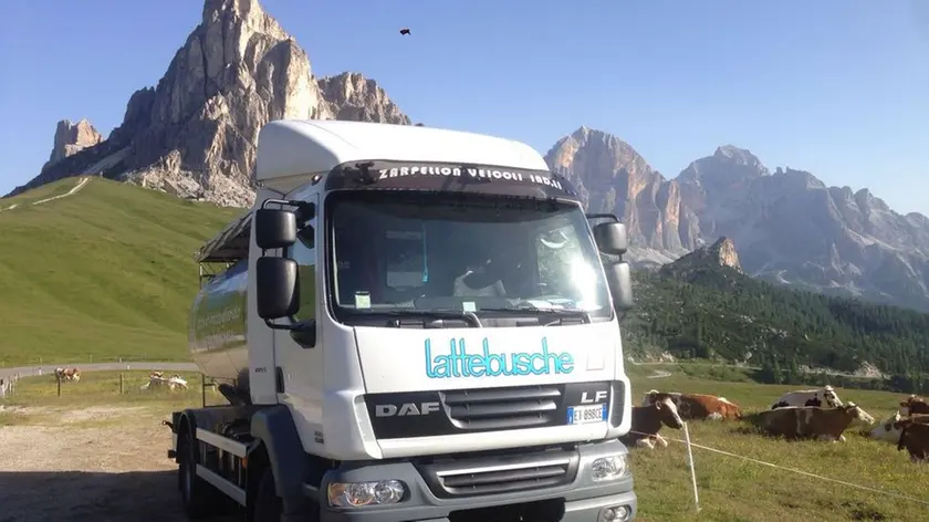 Il camion della Lettebusche durante il giro in montagna