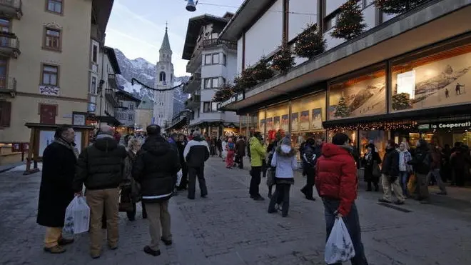 Cortina,6 gennaio 2007, corso italiaShopping in Corso Italia a Cortina