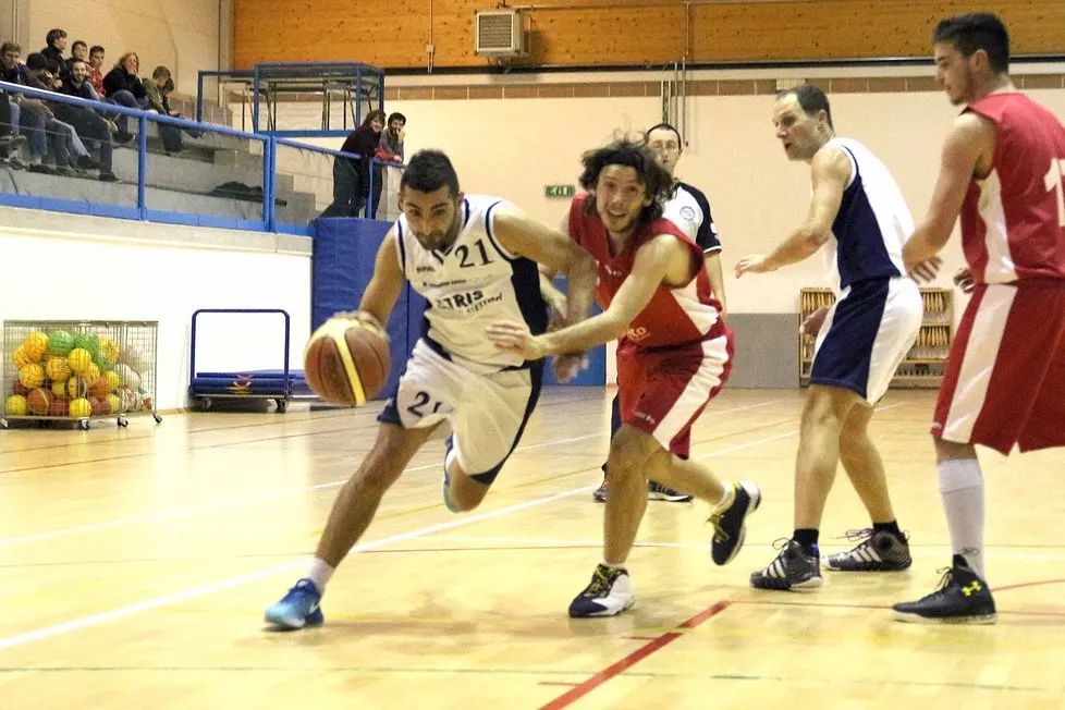 Derby di Prima divisione di basket Fonzaso - Kindergarten
