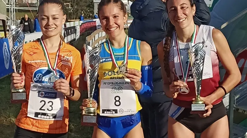 Il podio delle Junior con al centro Lucia Arnoldo