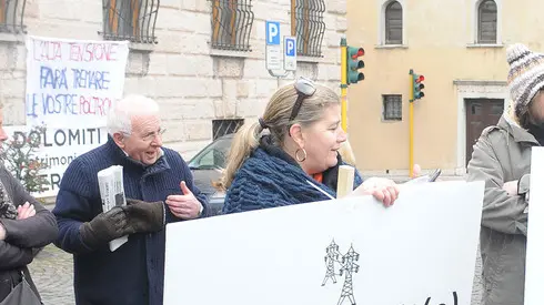 stefano lorenzini della direzione sviluppo di terna incontra la rpesidente della provincia Daniela larese filon