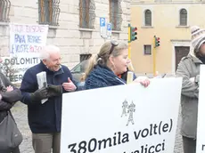 stefano lorenzini della direzione sviluppo di terna incontra la rpesidente della provincia Daniela larese filon