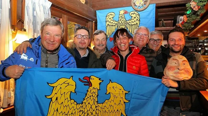 Festeggiamenti a Sappada per il passaggio in commissione affari costituzionali del Comune in Friuli, Sappada, 27 gennaio 2016. PHOTOSOLERO/LUCIANO SOLERO