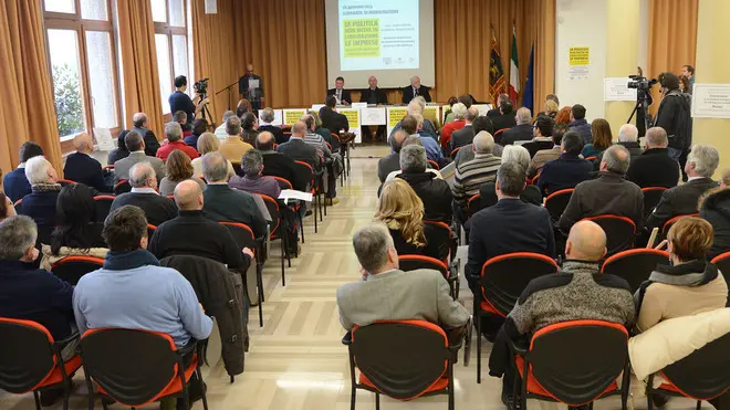 Convegno in camera di commercio sulla crisi economica