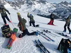 Le azzurre si riscaldano prima delle discese sulla VolatA