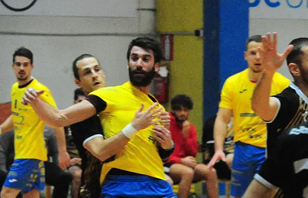 Importante successo della Pallamano Belluno, che batte l'Arcobaleno Oriago fanalino di coda e ridà un po' di ossigeno alla propria classifica in serie A2.