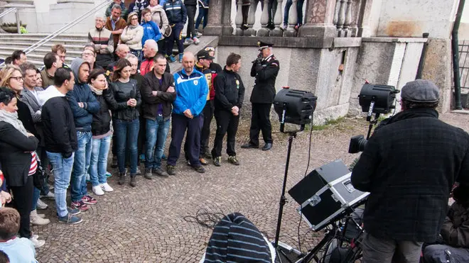 In collegamento da Domegge di Cadore con Pomeriggio Cinque, il programma mediaset condotto da Barbara D'Urso, per parlare assieme ai famigliari dell'avventura di Laritonda Giuseppe.