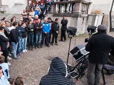 In collegamento da Domegge di Cadore con Pomeriggio Cinque, il programma mediaset condotto da Barbara D'Urso, per parlare assieme ai famigliari dell'avventura di Laritonda Giuseppe.