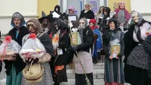 Foto di gruppo per tutte le Befane presenti alla gara
