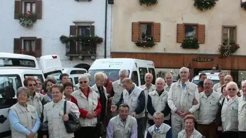 I volontari dell'Auser El Broi di Agordo