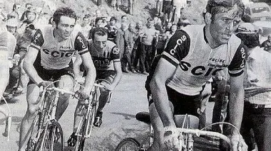 Gianbattista Baronchelli insegue Miro Panizza