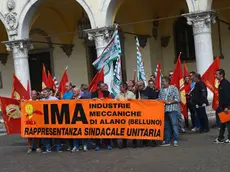 La manifestazione dei lavoratori della Ima Ferroli