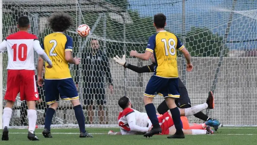 Il gol che ha deciso la partita (Foto Beppe De Zanet)