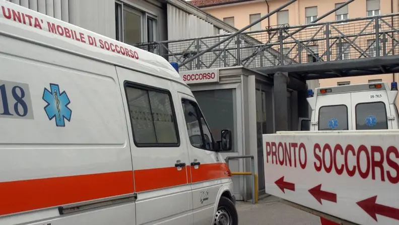 CONEGLIANO PRONTO SOCCORSO OSPEDALE..NAVIGATORE MONTATO SU AMBULANZA..fotocronaca i pooh a castelfranco..ambulanze conegliano ..rapina pt castelcucco