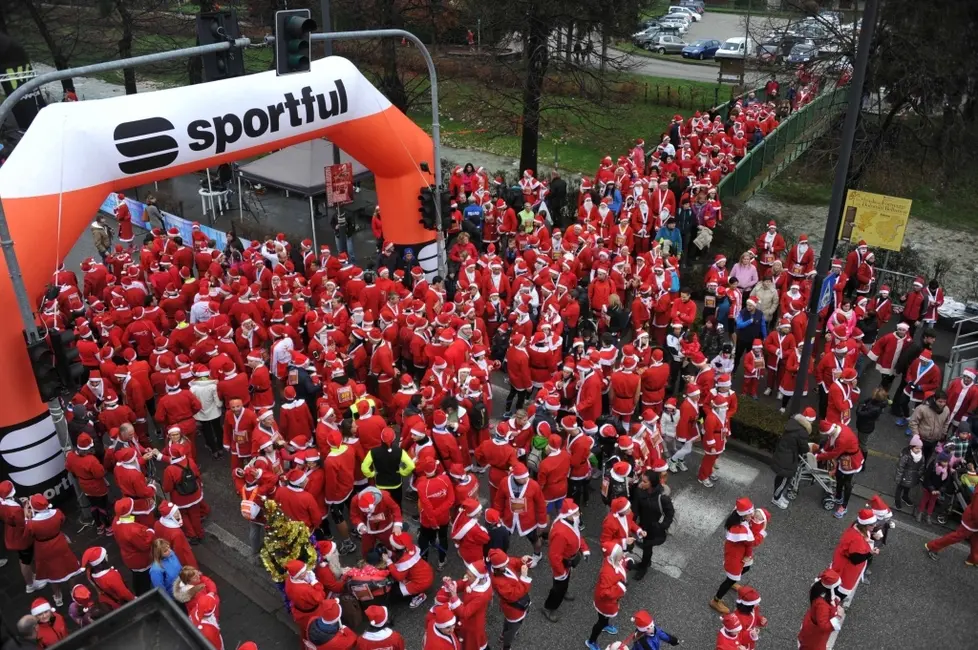 Corsa dei Babbo Natale a Pedavena