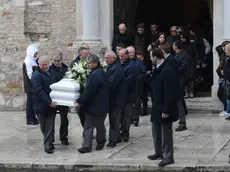 Il duomo gremito per i funerlai di Martina la tredicenne investita all'incrocio di giamosa