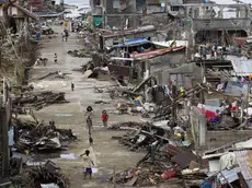 A general view of the typhoon-damaged coastal town of Marabut of Eastern Samar Province, Philippines, 21 November 2013. ANSA/ROLEX DELA PENA