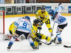 Occasione di Moser Andrea. Prima partita della nuova stagione 2014-2015 del Campionato Italiano di Hockey su Ghiaccio, il Cortina batte in casa l'Appiano con una bellissima rimonta.
