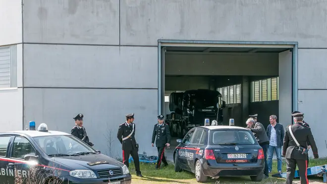 Casale di Scodosia (PD), 02.04.2014 Arresto indipendentisti veneti. Nella foto: il sequestro del tanko nel capannone di via Veneto