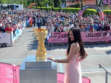 Partenza da Farra d'Alpago della tappa dolomitica del Giro 2016