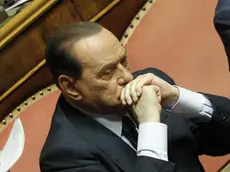 Silvio Berlusconi nell'Aula del Senato il 19 luglio 2013. E' stata presentata in queste ore alla Giunta delle elezioni e delle immunità la 'memoria difensiva' di Silvio Berlusconi messa a punto dai suoi legali in vista del pronunciamento sulla decadenza del Cavaliere da Senatori. Secondo quanto si apprende, il fascicolo contiene anche 6 pareri pro-evitate si autorevoli costituzionalisti. ANSA/GIUSEPPE LAMI