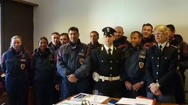 Foto di gruppo per gli agenti in servizio sulle piste di Cortina