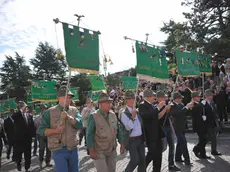 La sfilata in piazza Martiri della brigata Cadore nel 2013