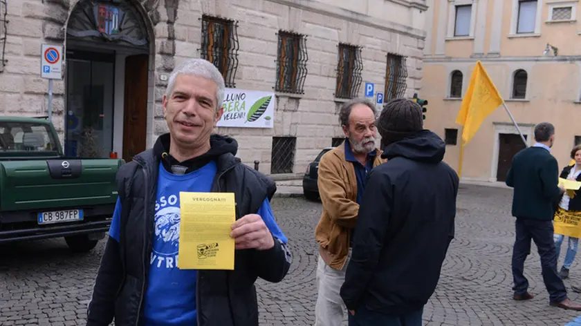 gian paolo perona- belluno- manifestazione in provincia