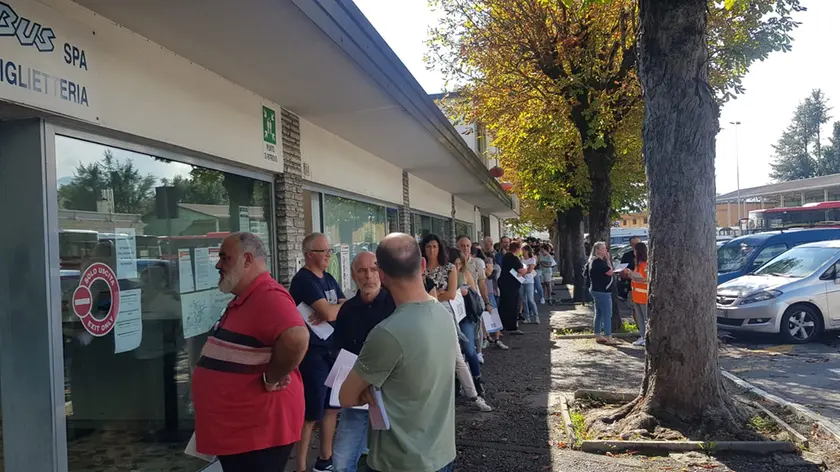 La biglietteria di Dolomitibus in piazza della Stazione a Belluno