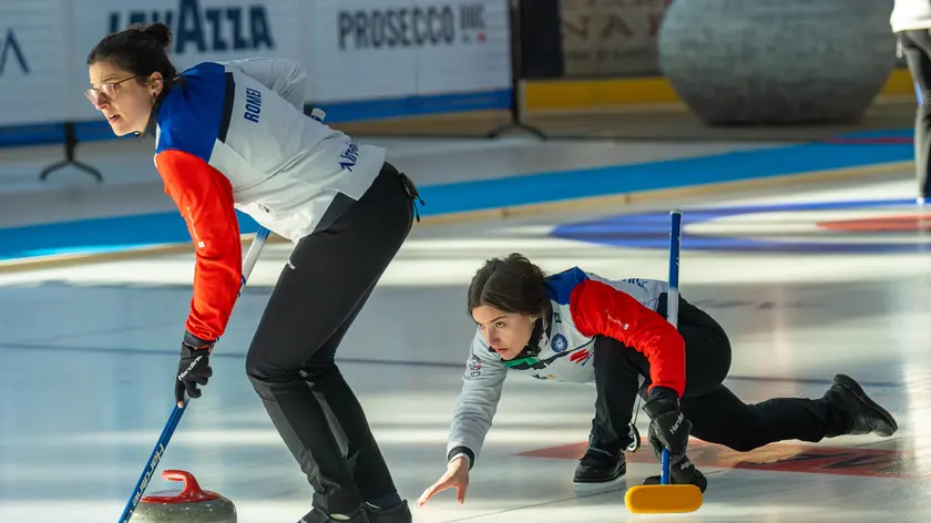Stefania Constantini al lancio sul ghiaccio dell'Olimpico