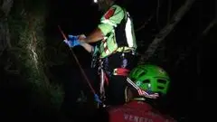 Un intervento notturno del Soccorso alpino (foto archivio)
