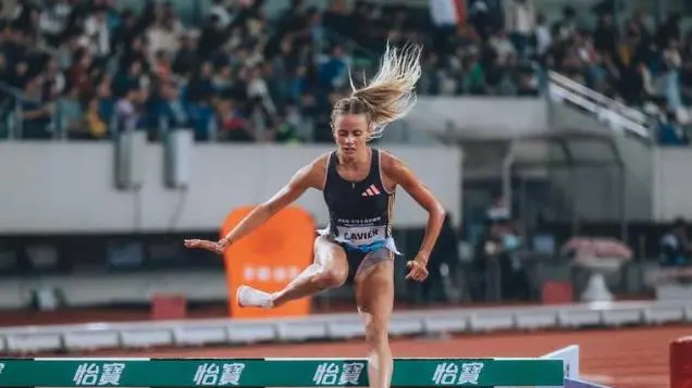 L’atleta francese Aude Clavier