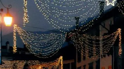Spettacoli in centro con le Fantasie di Natale (Foto Dalla Corte)
