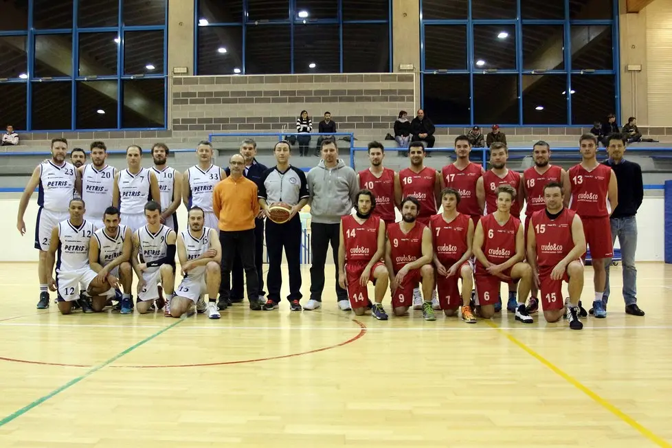 Derby di Prima divisione di basket Fonzaso - Kindergarten