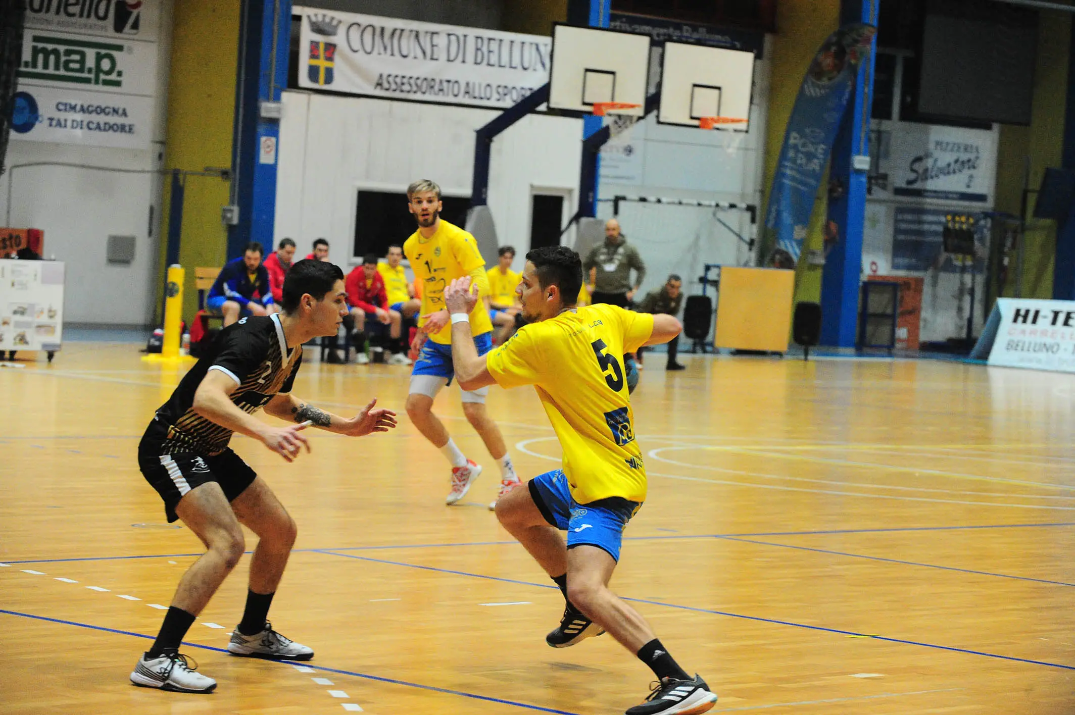 Importante successo della Pallamano Belluno, che batte l'Arcobaleno Oriago fanalino di coda e ridà un po' di ossigeno alla propria classifica in serie A2.