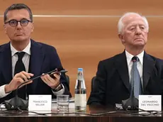 Il vicepresidente e Ad di Luxottica, Francesco Milleri (s), e il presidente di Luxottica, Leonardo Del Vecchio all'assemblea degli azionisti, Milano 19 aprile 2018. ANSA/DANIEL DAL ZENNARO