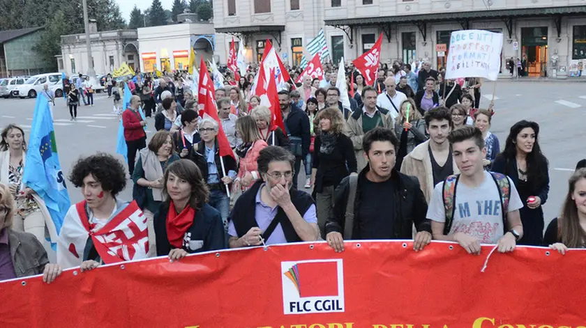 gian paolo perona-perona-belluno-manifestazione contro la riforma della scuola