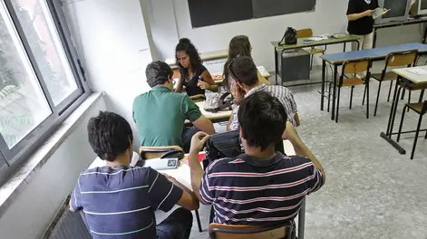 L'interno di una classe durante il primo giorno di scuola al liceo Newton di Roma, oggi 12 settembre 2011 a Roma..ANSA/ALESSANDRO DI MEO