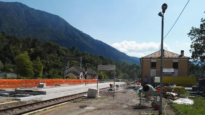 La stazione di Feltre. Fino al 10 giugno la tratta fino a Montebelluna è interrotta per lavori