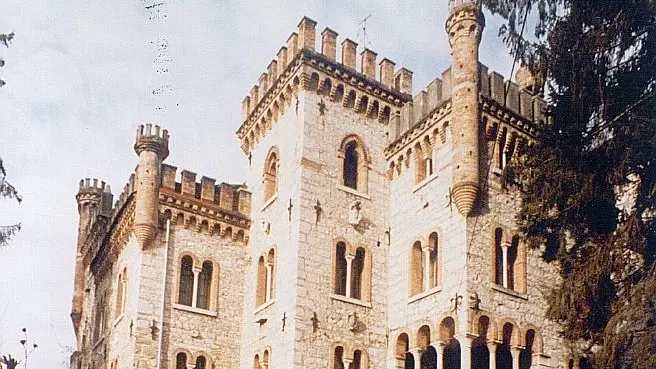 Il Castello Bortoluzzi che sarà collegato al ponte ciclopedonale