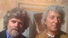 Reinhold Messner e Andrea Gracis durante l’inaugurazione del museo di Brunico