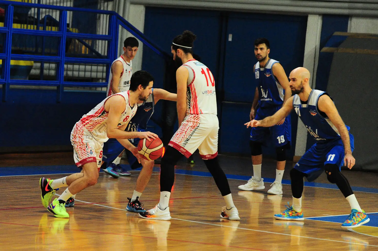 Rivincita dopo la gara di andata. Il Feltre Joint and Welding ha vinto il derby in casa del Valbelluna Veneta 21.